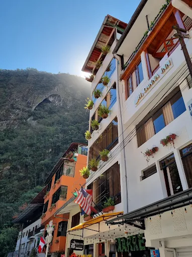 Plaza Aguas Calientes